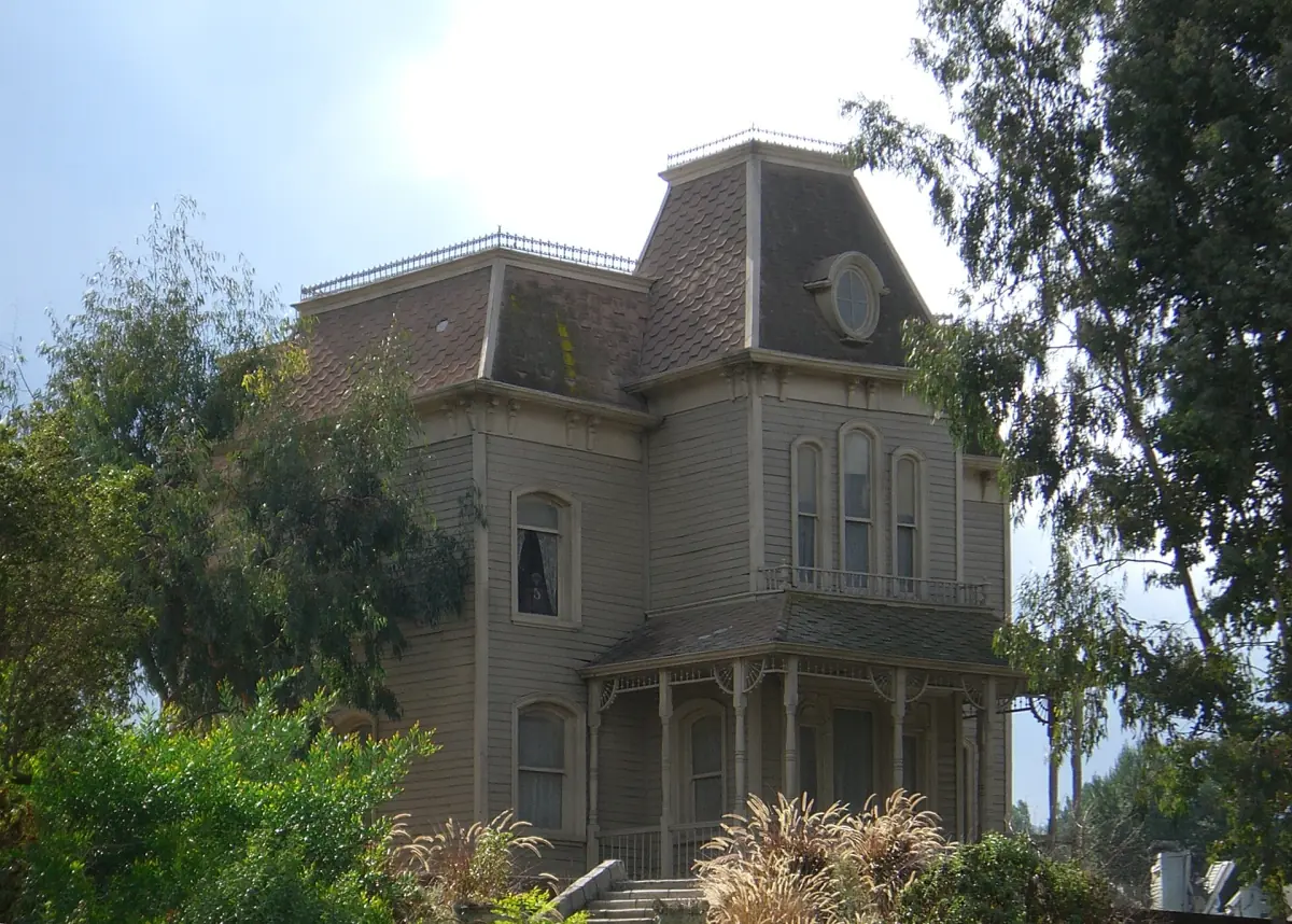 The Psycho house seen on the Universal studio tour